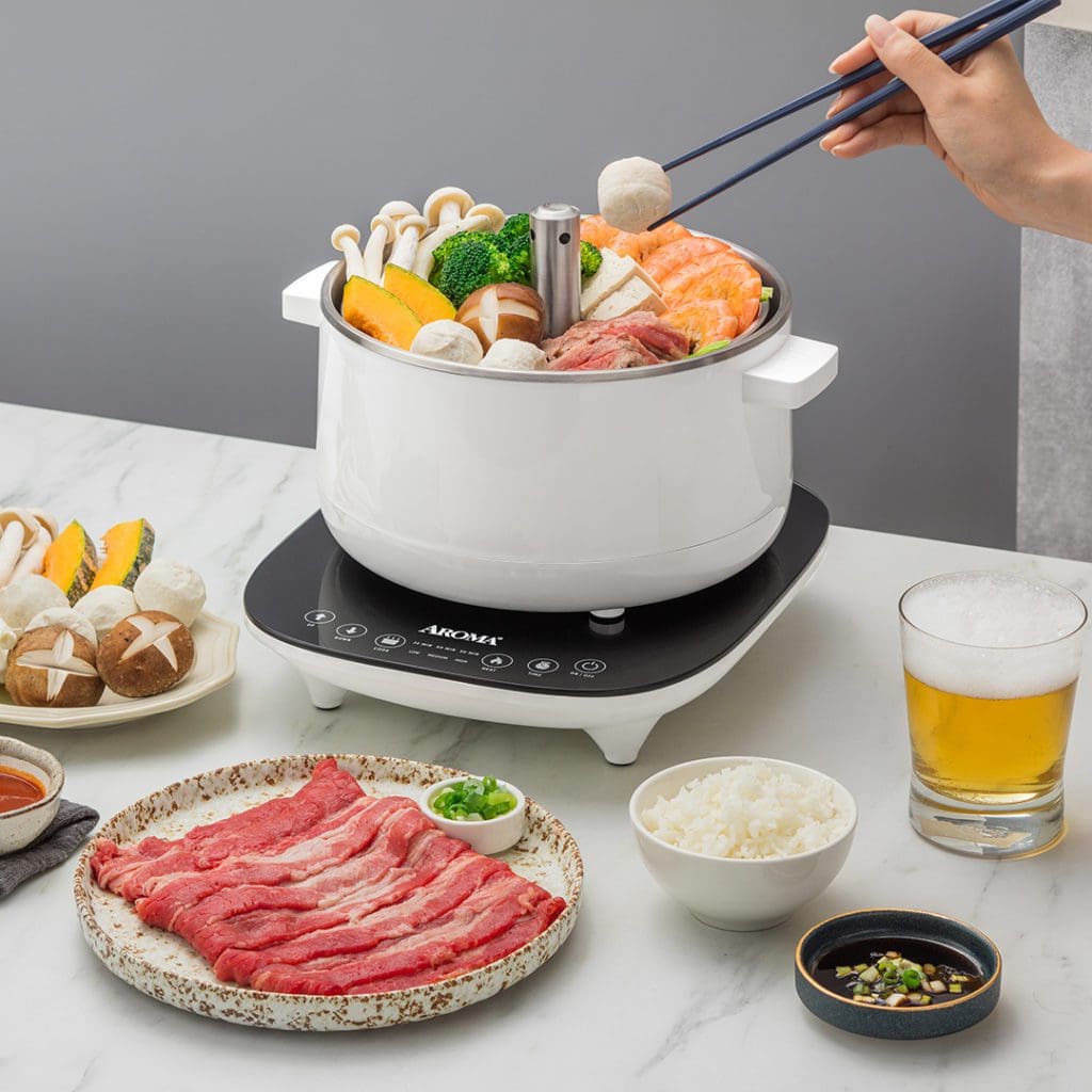 One-of-a-Kind 'Elevator' Hot Pot: Innovative Cooking Simplified